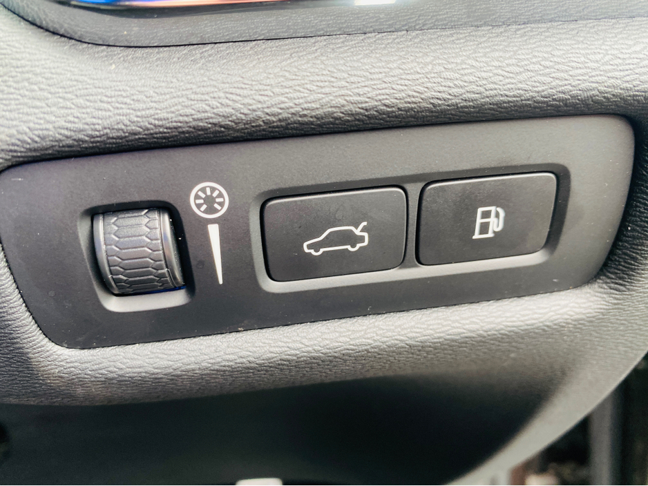 2022 Volvo V60 2L Petrol Plug-in Hybrid For Sale Images