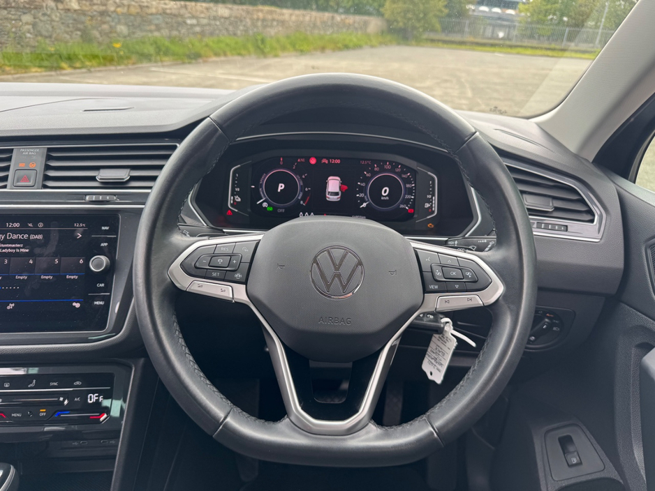 2022 Volkswagen Tiguan 1.4L Petrol Plug-in Hybrid For Sale Images