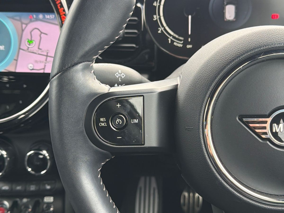 2021 MINI Hatch 2L Petrol For Sale Images