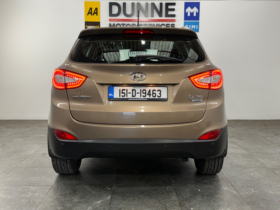 Hyundai ix35 **EXECUTIVE EDITION **2 KEYS **ADAPTIVE CRUISE CONTROL **HEATED SEATS **MULTI FUNCTION STEERING WHEEL **PARKING SENORS **DIGITAL BLUETOOTH RADIO **WIRE HEATED WINDSCREEN **BROWN / TAN SEATS **HILL ASS — thumbnail 27