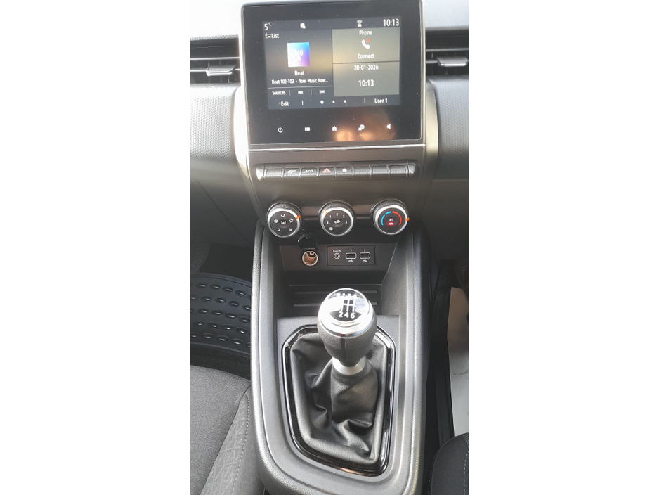 2022 Renault Clio 1L Petrol For Sale Images