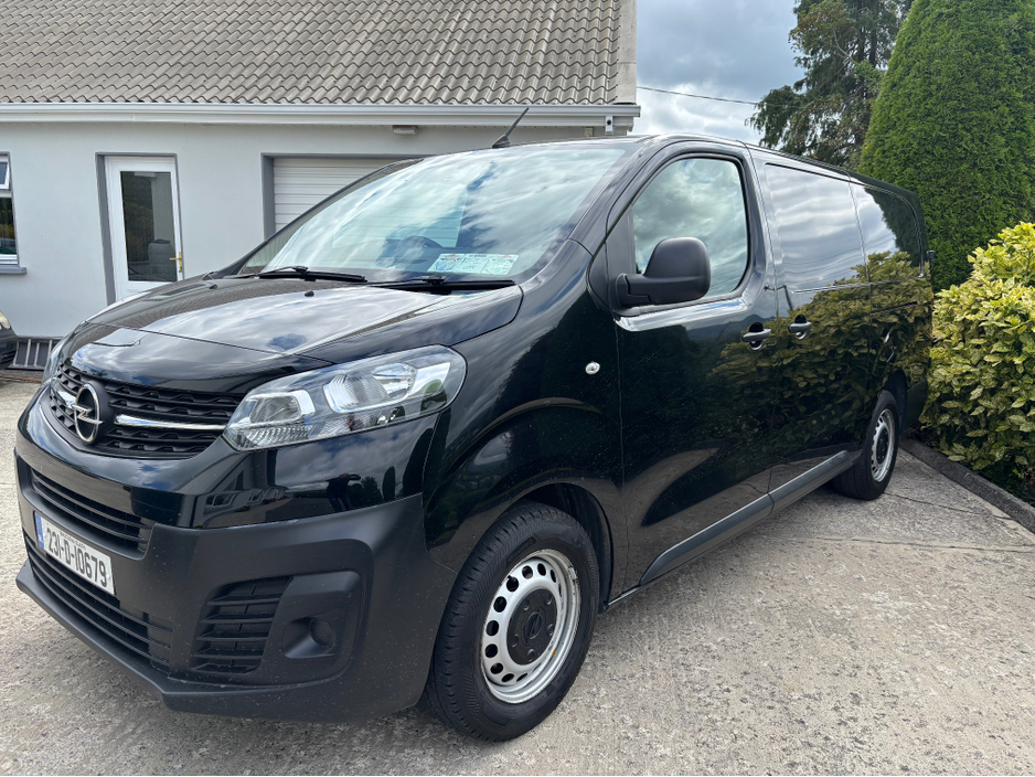 2023 Opel Vivaro 1.5L Diesel For Sale Images