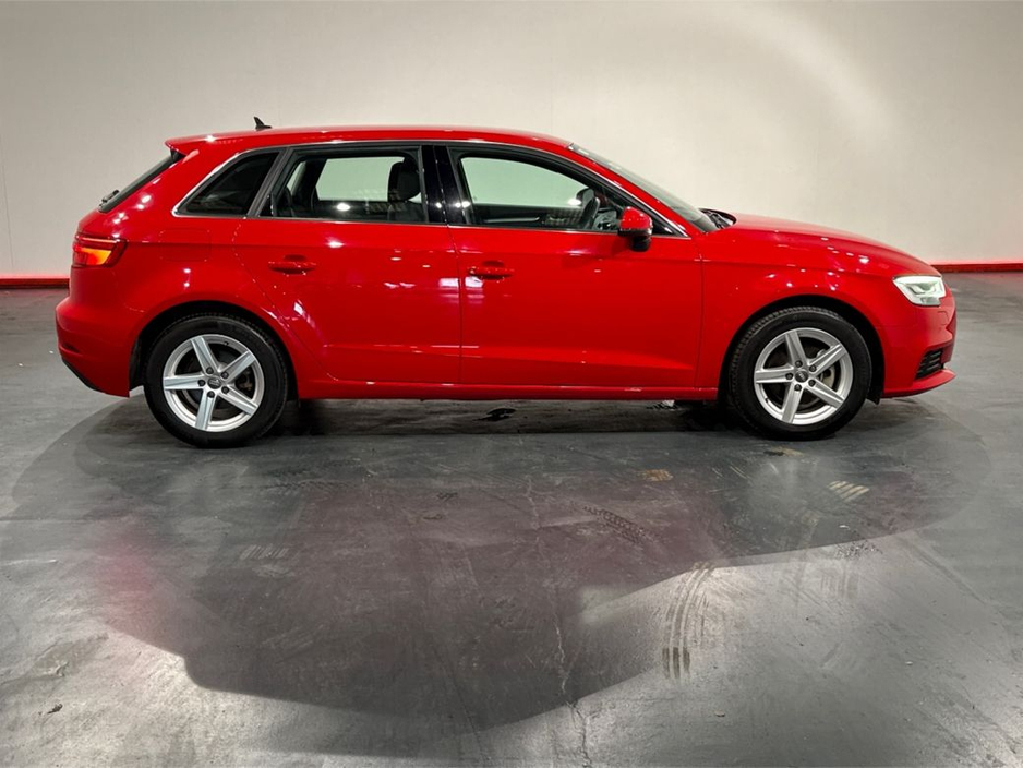 Audi A3 1.4 AUTOMATIC - FACTORY ALLOYS - DIGITAL DASH - LED HEADLIGHT - REAR CAMERA - CRUISE CONTROL - MULTI FUNCTION STEERING WHEEL — thumbnail 2