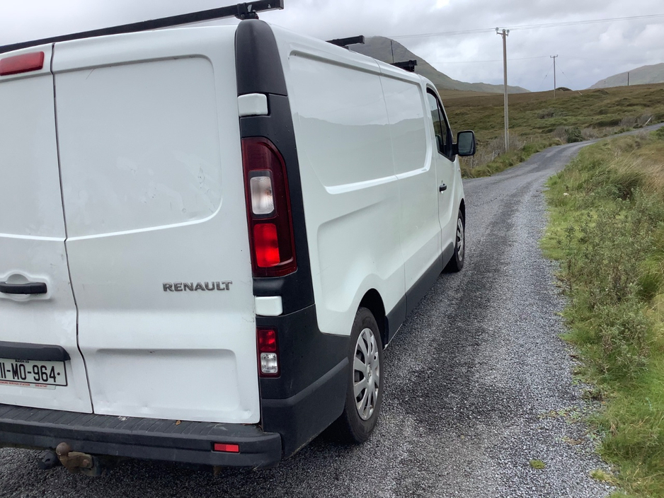 2021 Renault Trafic 2L Diesel For Sale Images