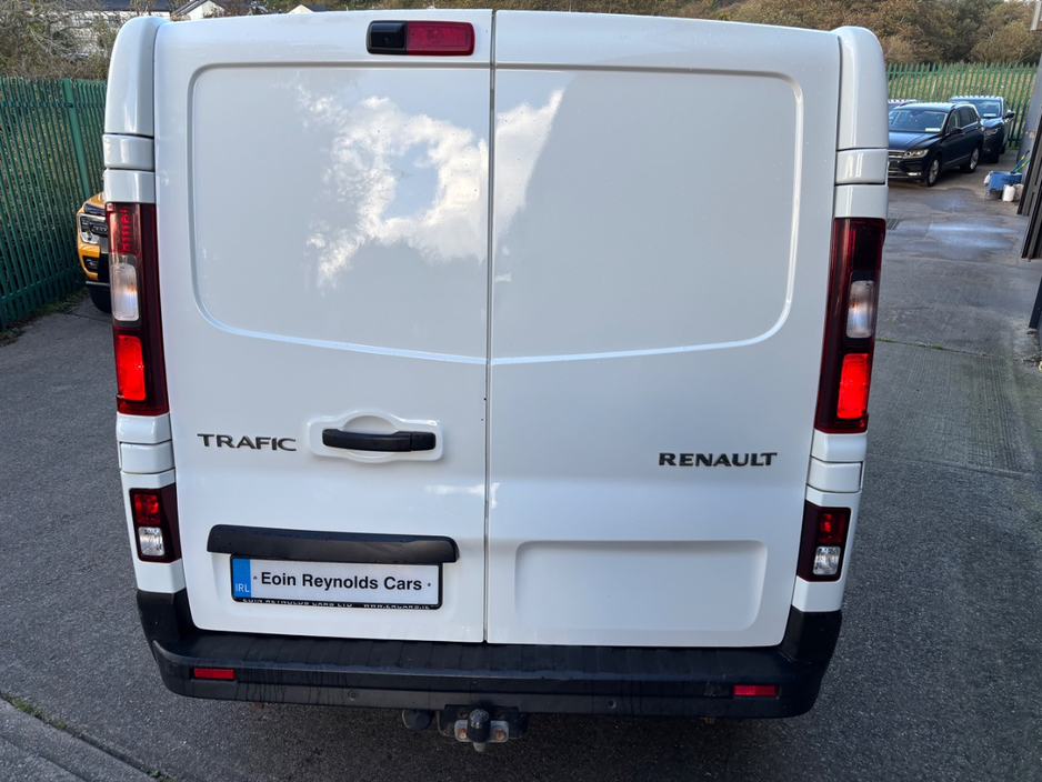 2022 Renault Trafic 2L Diesel For Sale Images