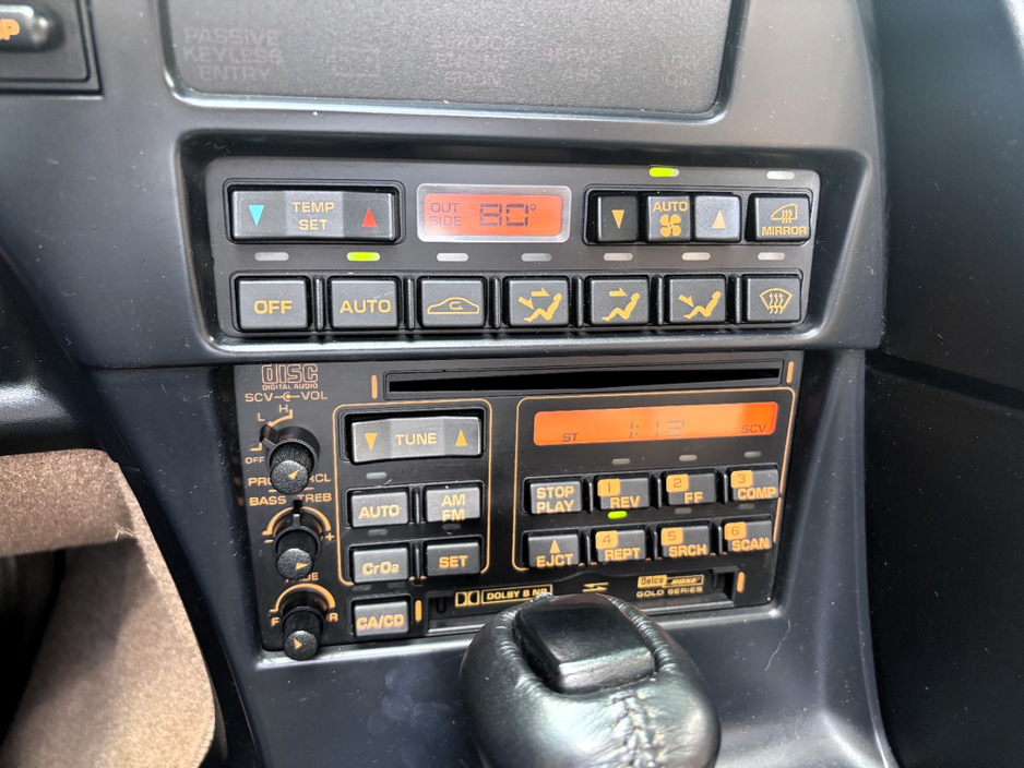 1993 Chevrolet Corvette 5.8L Petrol For Sale Images
