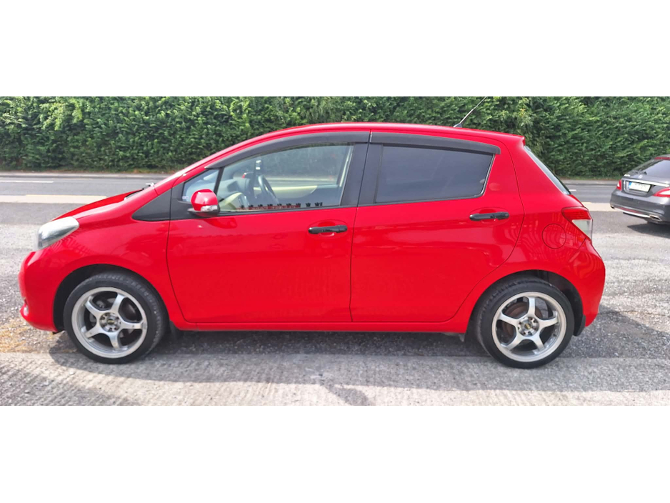 2013 Toyota Vitz 1L Petrol For Sale Images