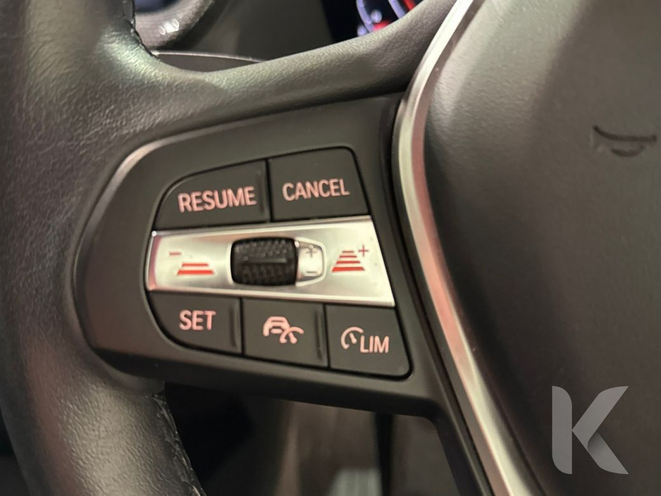 BMW 1 Series 1.5 AUTOMATIC PLAY EDITION - FACTORY ALLOYS - DIGITAL DASH - ELECTRIC SEAT/BOOT - REAR CAMERA/PARKING RADAR — thumbnail 21