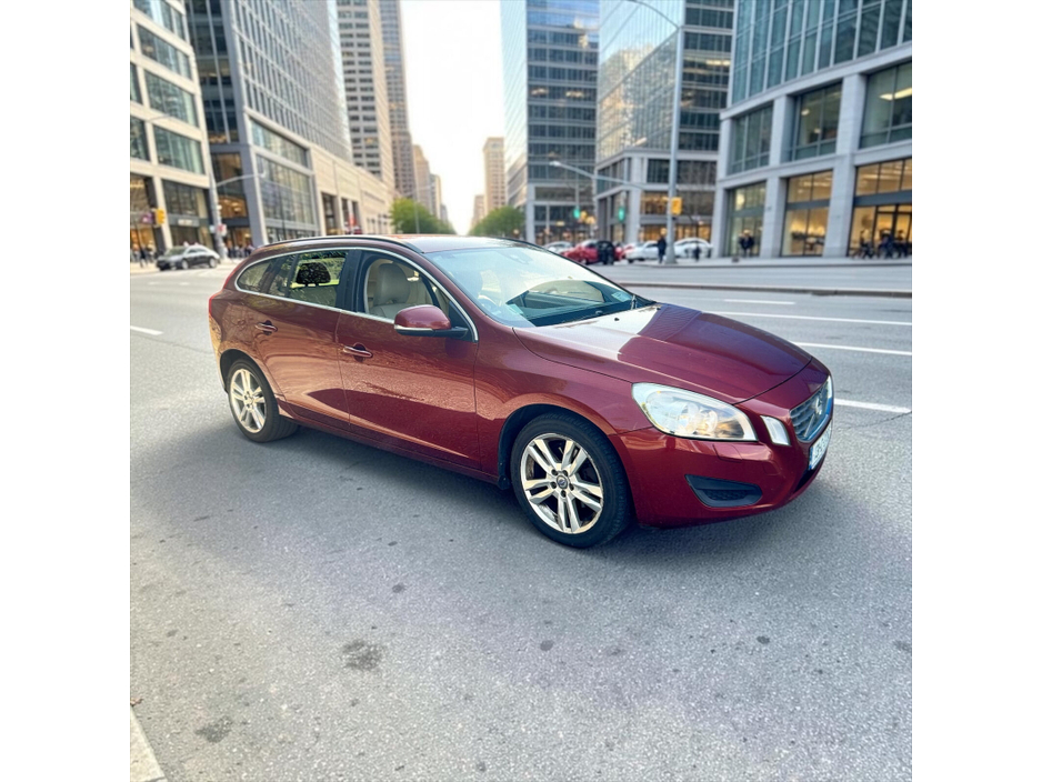 2013 Volvo V60 For Sale Images