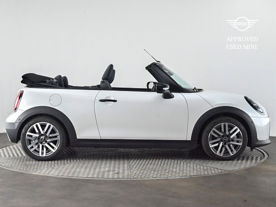 2025 MINI Hatch 2.0L Petrol For Sale Images