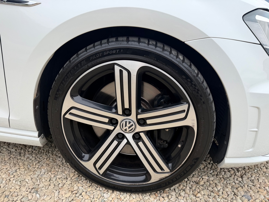2014 Volkswagen Golf 2L Petrol For Sale Images