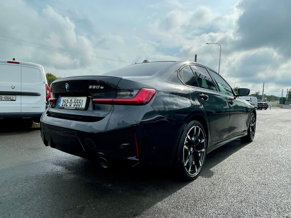 2025 BMW 3 Series 2L Petrol Plug-in Hybrid For Sale Images