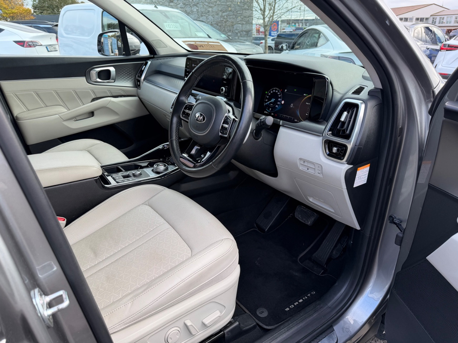 2021 Kia Sorento 1.6L Petrol Plug-in Hybrid For Sale Images