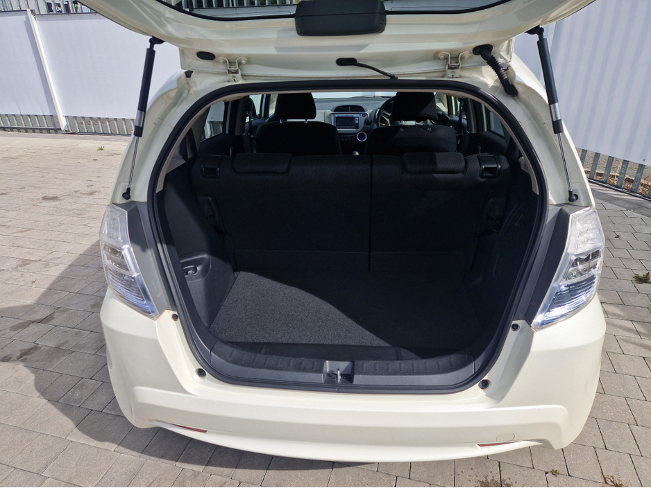 Honda Fit 1.3 PETROL HYBRID AUTO — thumbnail 10