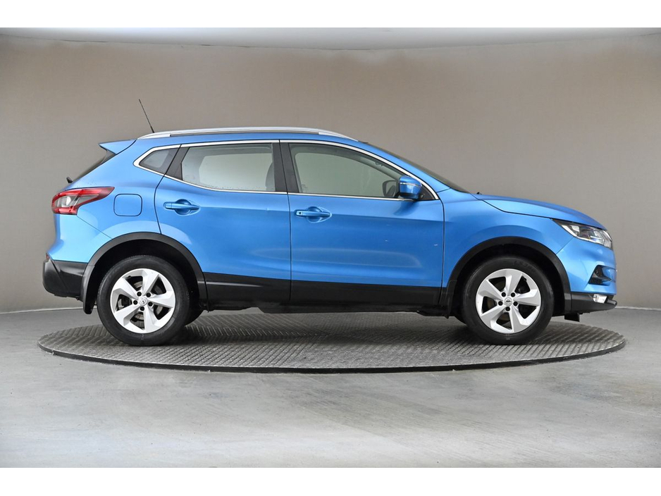 Nissan Qashqai 1.3 PET SE DCT *PANORAMIC ROOF*REVERSE CAM* — thumbnail 11