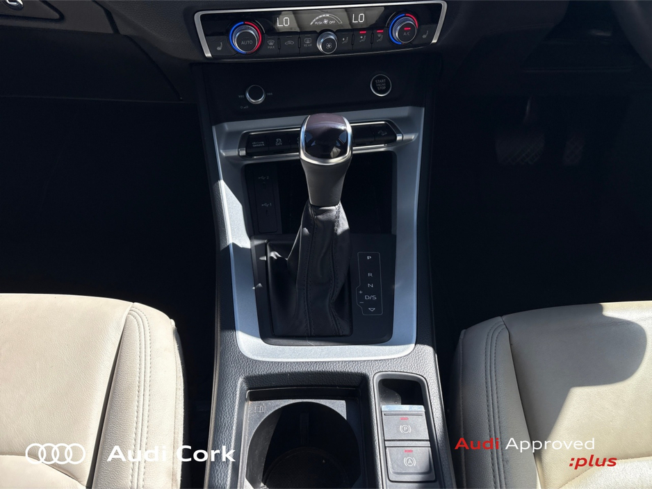 Audi Q3 2.0 35TDI 150BHP SE AUTOMATIC WITH COMFORT PACK, HIGH BEAM ASSIST & AMBIENT LIGHTING — thumbnail 15