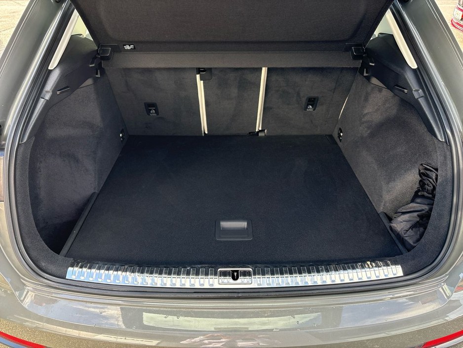 2024 Audi Q3 2L Diesel For Sale Images