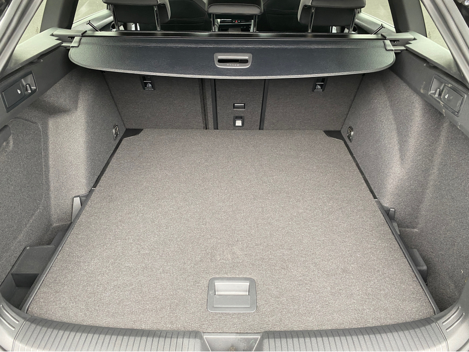 2024 Volkswagen Golf 2L Diesel For Sale Images