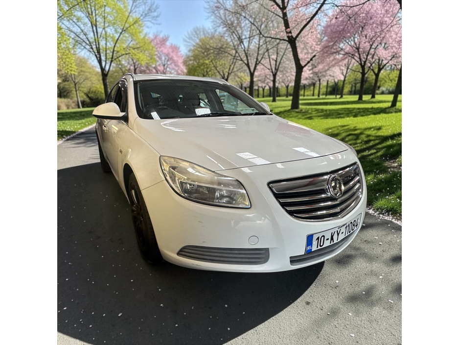 2010 Vauxhall Insignia 2L Diesel For Sale Images