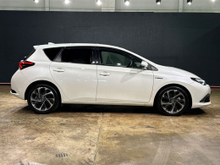 Toyota Auris HYBRID G PACKAGE - WHITE &...