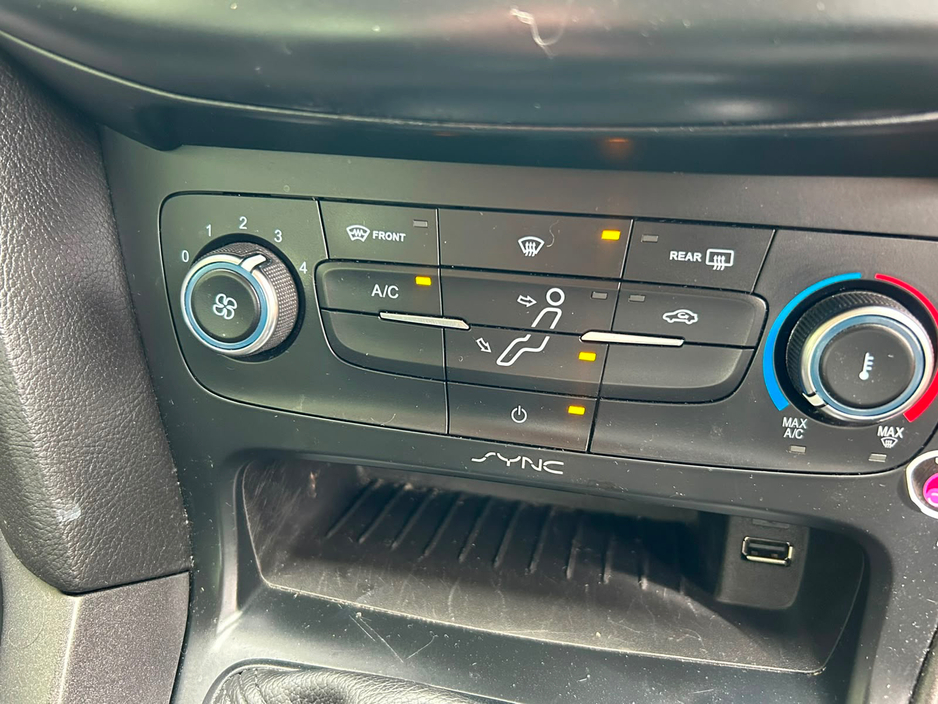 Ford Focus STYLE 1.0 ECOBOOST 100PS 4DR — thumbnail 12