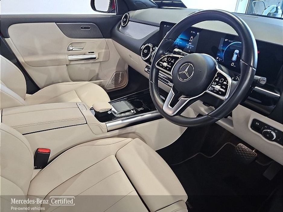 Mercedes-Benz GLA Class 180D Progressive - Manufaktur Red — thumbnail 12