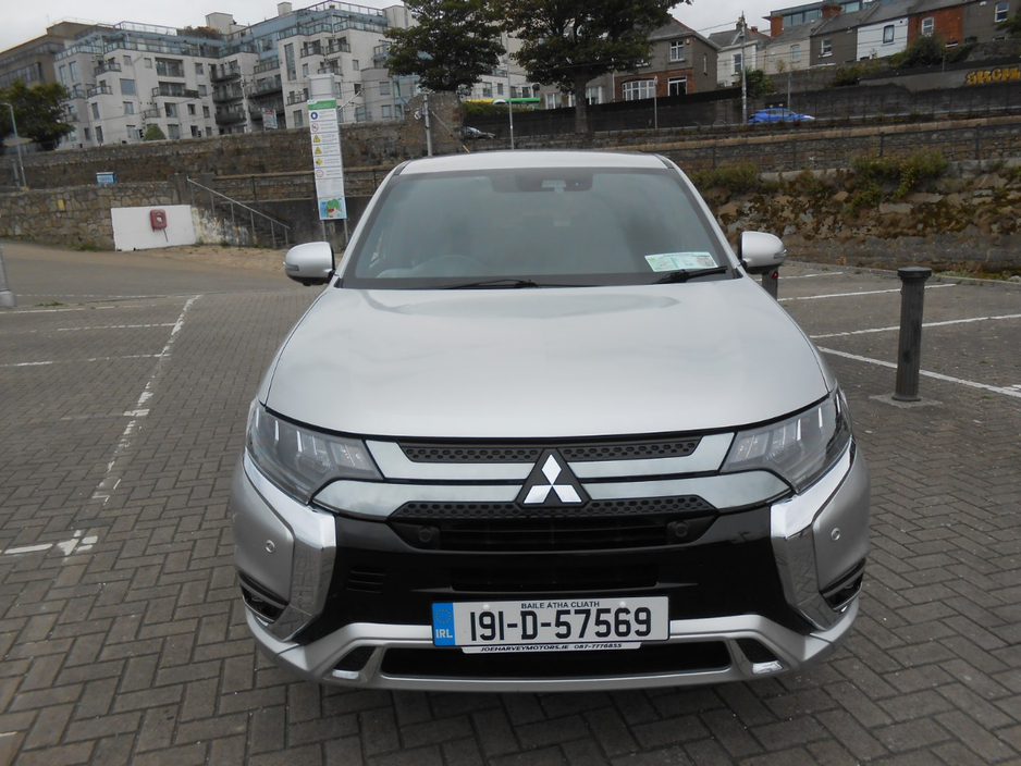 2019 Mitsubishi Outlander 2.4L Petrol Plug-in Hybrid For Sale Images