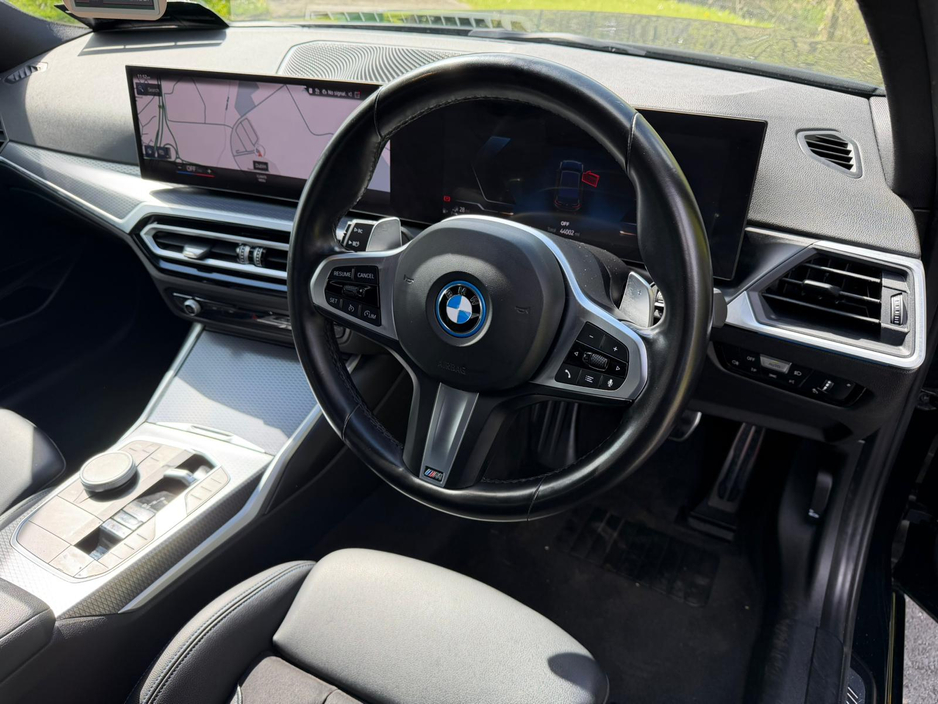 BMW 3 Series 330E M SPORT M PERFORMANCE *REMAINING MANUFACTURE WARRANTY* — thumbnail 22