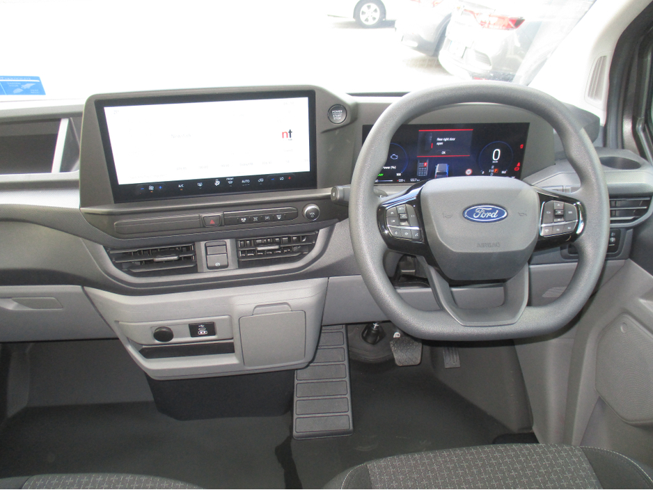 2026 Ford Transit Custom Kombi 2.5L Petrol Plug-in Hybrid For Sale Images