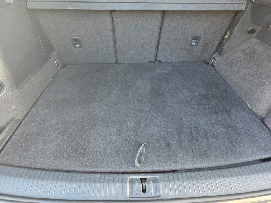 2023 Volkswagen Tiguan 1.4L Petrol Plug-in Hybrid For Sale Images
