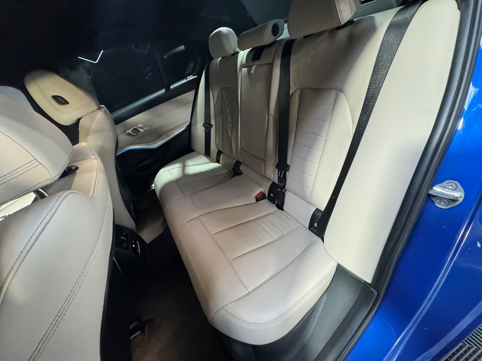 BMW 3 Series 330E // M-SPORT//AUTO//ONLY 80,918KM — thumbnail 22
