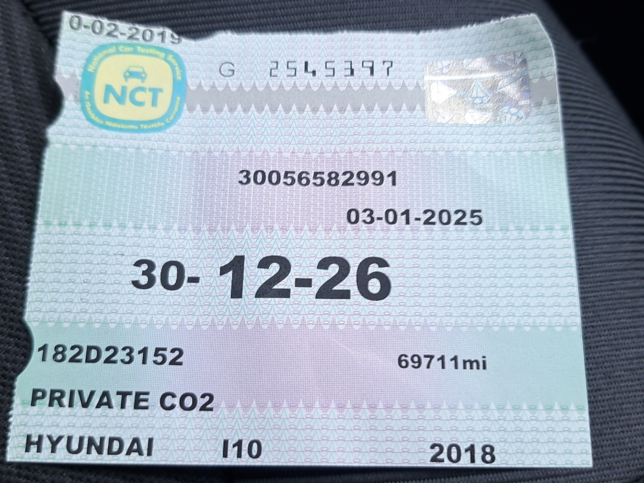 Hyundai i10 Classic Model 1.0 Petrol, Bluetooth, Air conditioning, with 87,000 Miles. — thumbnail 9