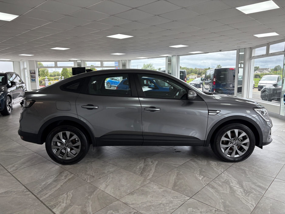 2024 Renault Arkana 1.6L Hybrid For Sale Images