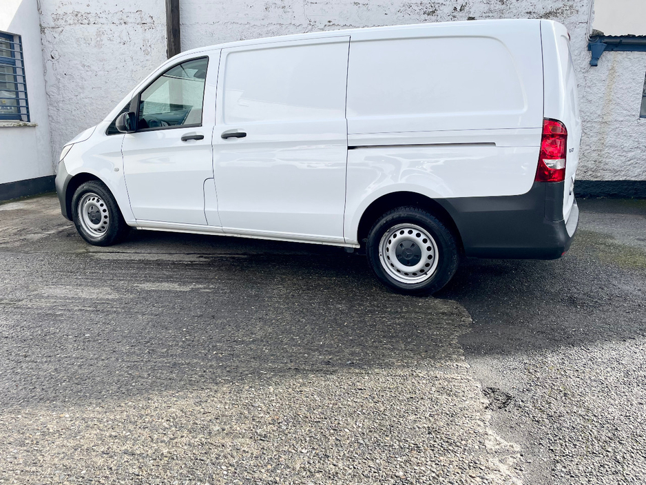 2023 Mercedes-Benz Vito 2L Diesel For Sale Images