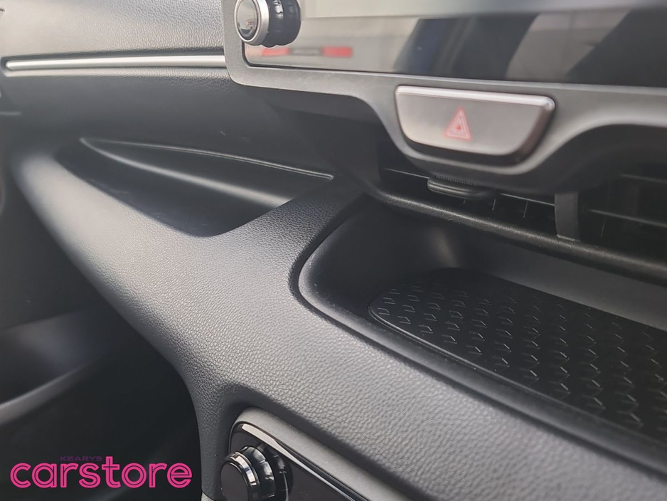 Toyota Yaris Hybrid X — thumbnail 24