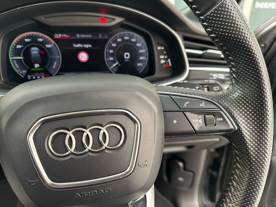 2021 Audi Q7 3L Petrol Plug-in Hybrid For Sale Images