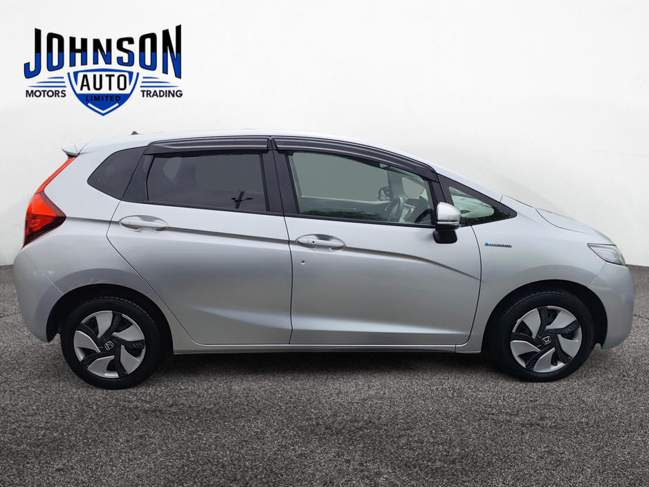 Honda Fit 1.5 Petrol Hybrid Auto — thumbnail 4