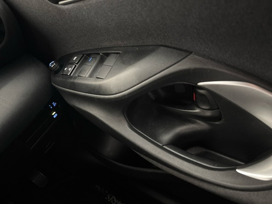 Toyota Yaris Cross LUNA SPORT — thumbnail 16