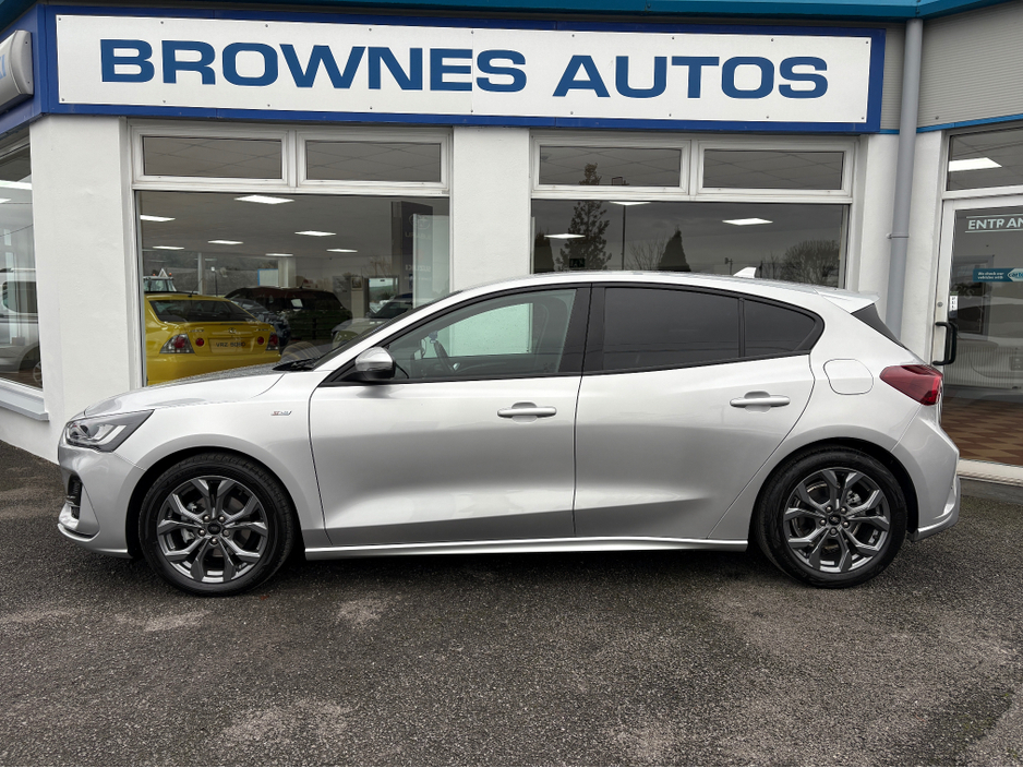 2024 Ford Focus 1L Hybrid For Sale Images