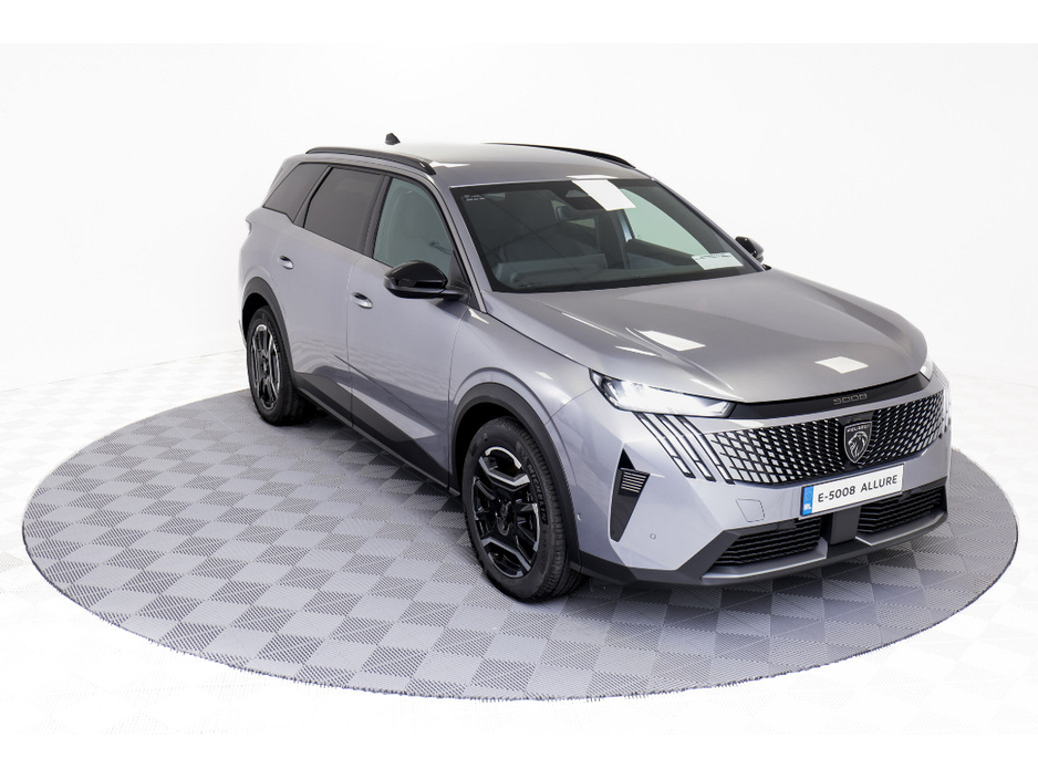 Peugeot 5008 *Demo Model* E-Allure 72kWh 210HP - 7 Seats
