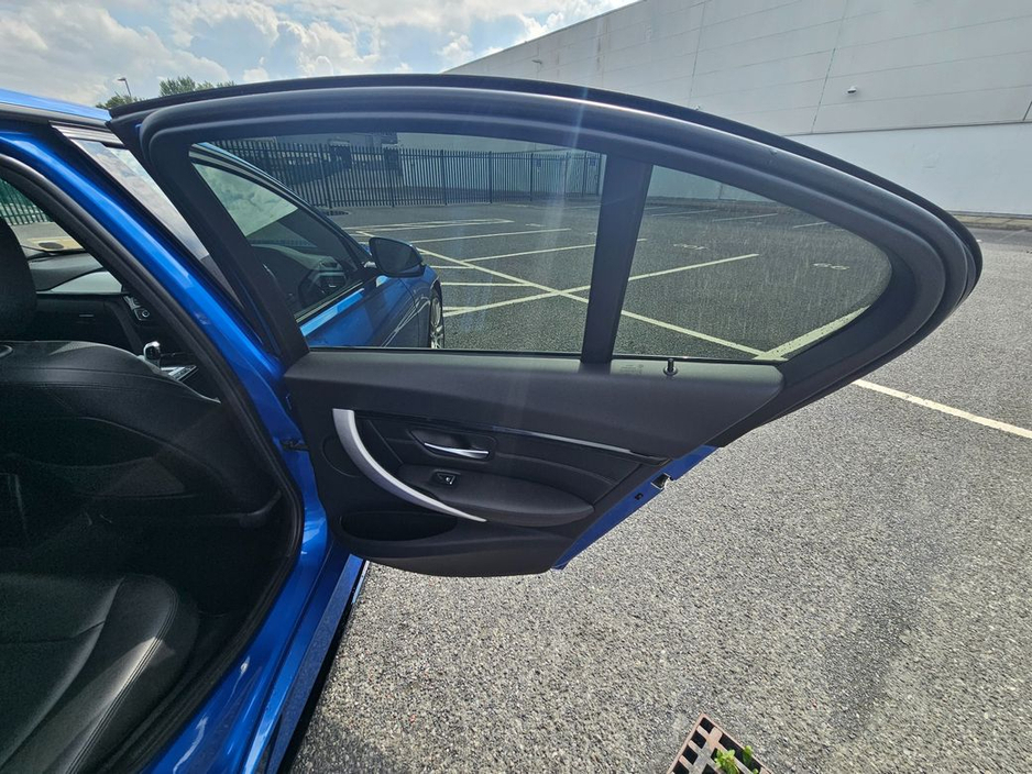 BMW 3 Series 330e , PLUG IN HYBRID, M - SPORT, FULL SERVICE HISTORY, AUTOMATIC, FINANCE, WARRANTY, 5 STAR REVIEWS — thumbnail 13