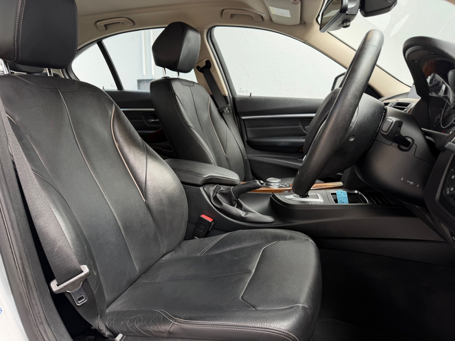 BMW 3 Series 320D SE LUXURY DIESEL AUTOMATIC // FULL HEATED ELECTRIC LEATHER // LANE ASSIST // PRIVACY PACK // STUNNING EXAMPLE // AA APPROVED 2026 — thumbnail 30