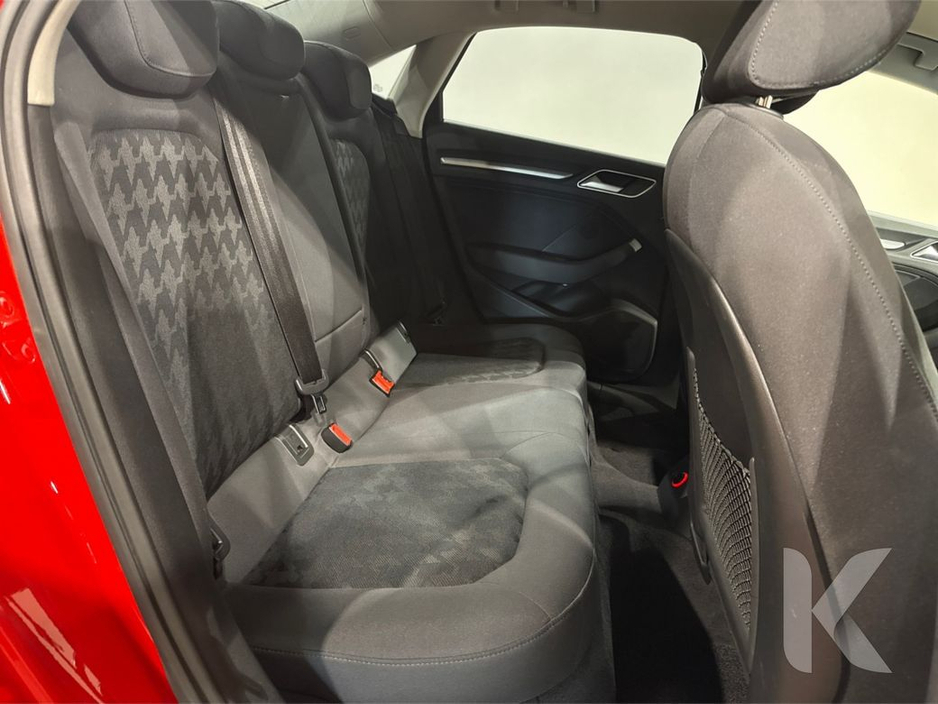 Audi A3 1.4 AUTOMATIC SALOON - FACTORY ALLOYS - CRUISE CONTOL - REAR CAMERA - MULTI FUNCTION STEERING WHEEL - HEATING / AC CONTROLS — thumbnail 14