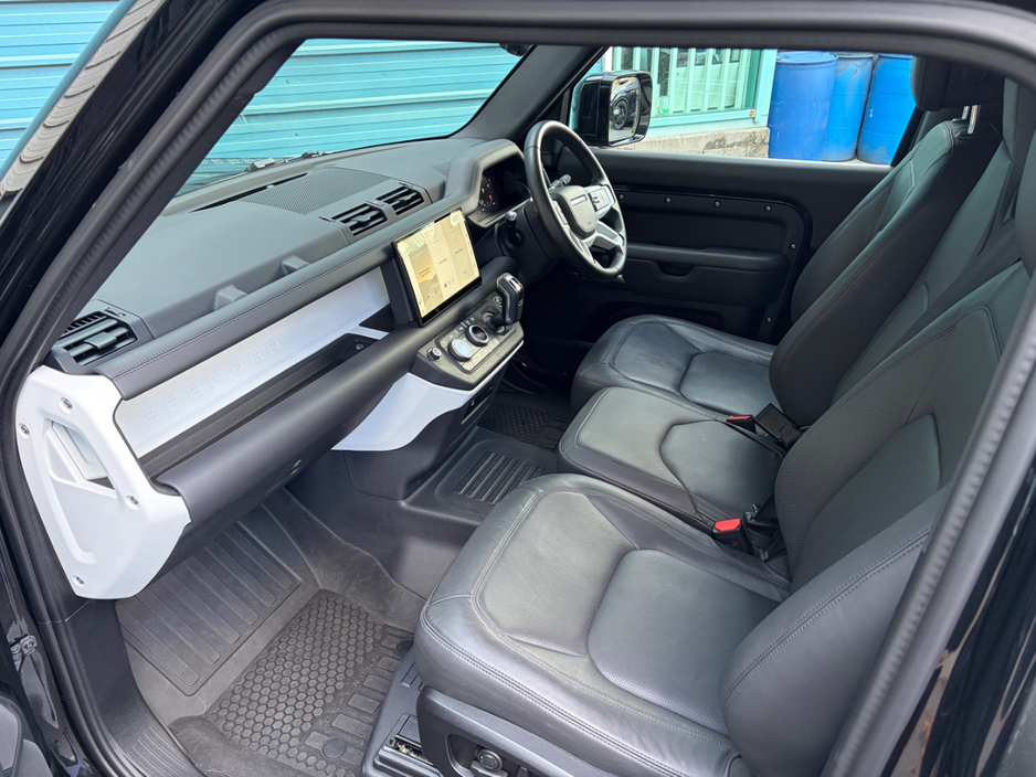 2025 Land Rover Defender 3L Diesel For Sale Images