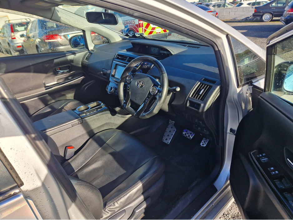 2016 Toyota Prius 1.8L Petrol Hybrid For Sale Images