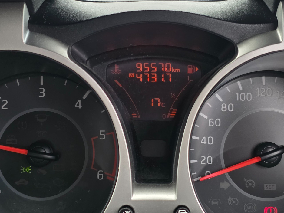 Nissan Juke 1.5 DSL SV E6 4DR — thumbnail 11