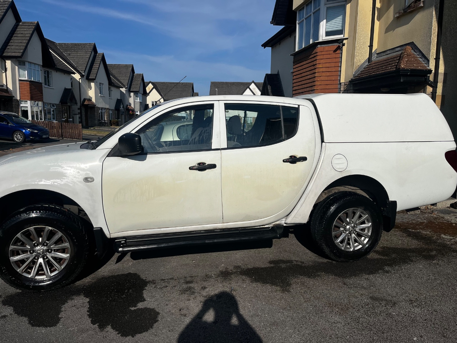 2013 Mitsubishi L200