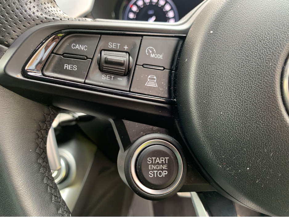 2023 Alfa Romeo Tonale 1.3L Petrol Plug-in Hybrid For Sale Images