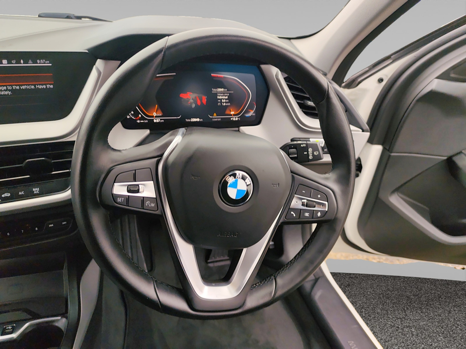 BMW 1 Series 1.5 Petrol Auto Tiny Miles Car Play — thumbnail 13