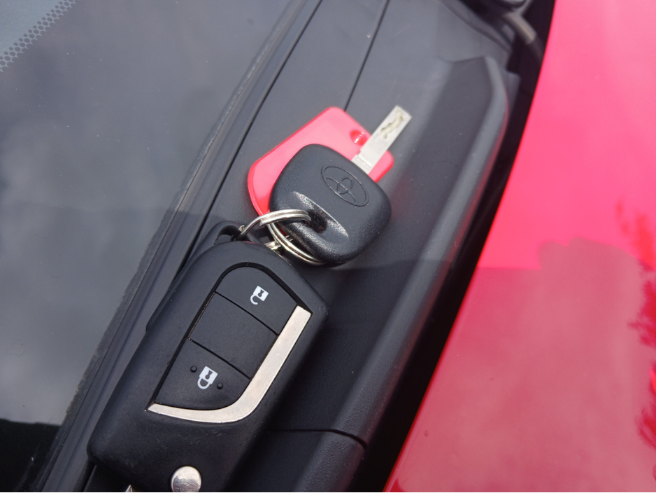 2015 Toyota Yaris 1L Petrol For Sale Images